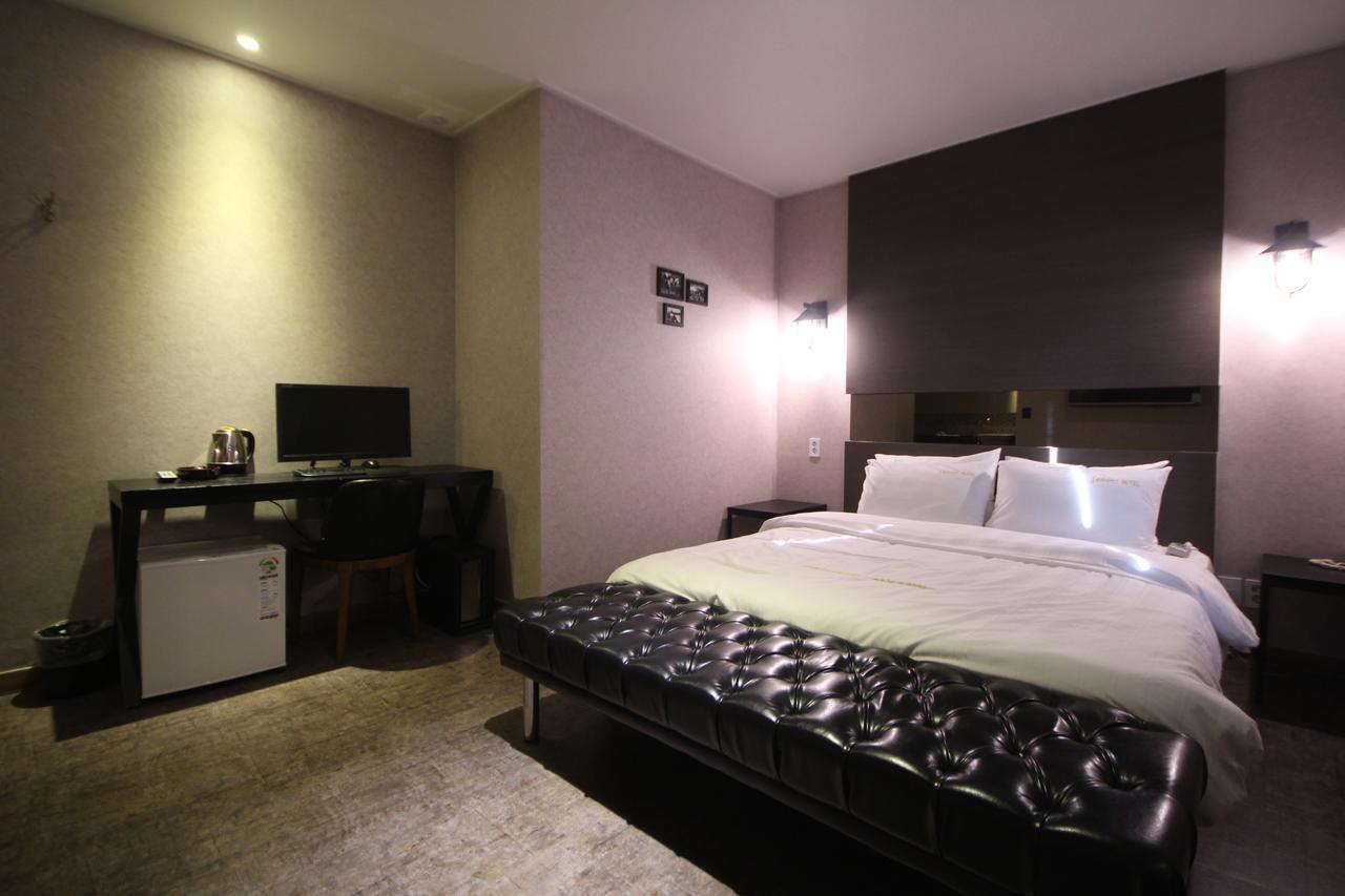 Paradise Hotel Gunsan Εξωτερικό φωτογραφία